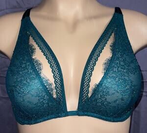 32D EMERALD GREEN LACE STRAPPY VICTORIA'S SECRET VERY SEXY UNLINED PLUNGE BRA